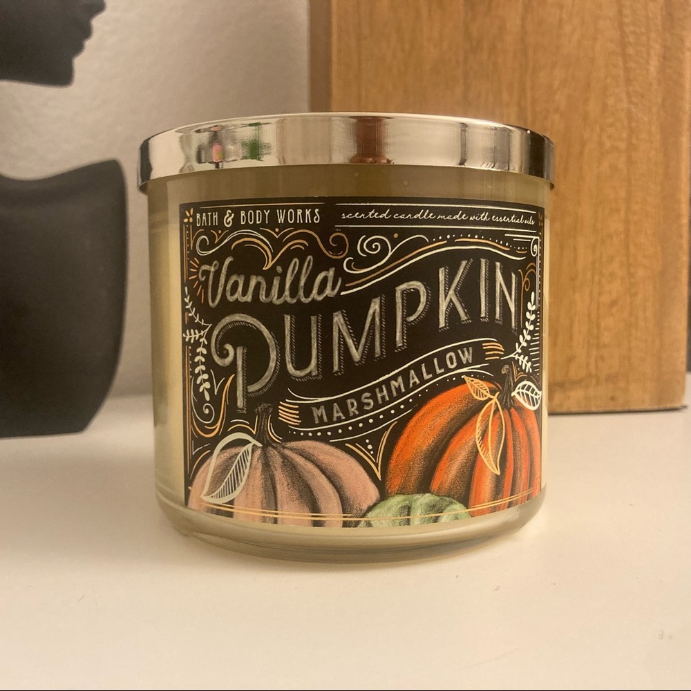 Bath & Body Works Vanilla Pumpkin Marshmallow candle